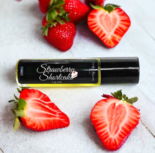 Carregar imagem no visualizador da galeria, Strawberry Shortcake Lip Oil
